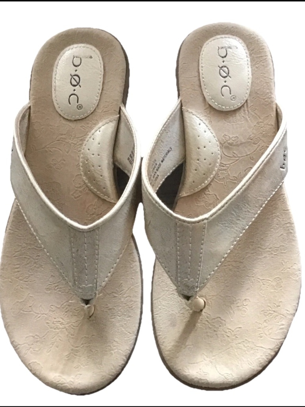 Born Concept BOC Metallic Gold Flip Flop Thong Sandals Womens 8M